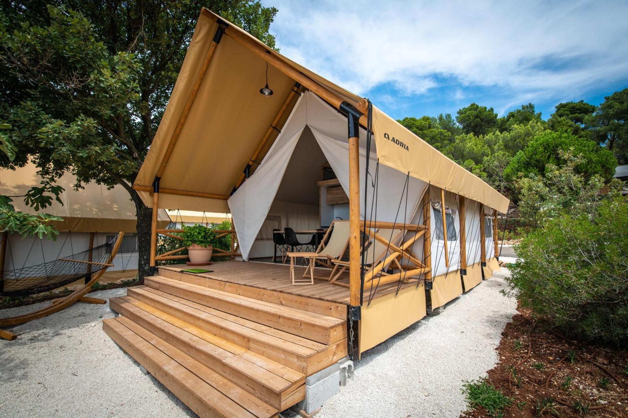 Hotel Arena One 99 Glamping Pomer Zewnętrze zdjęcie