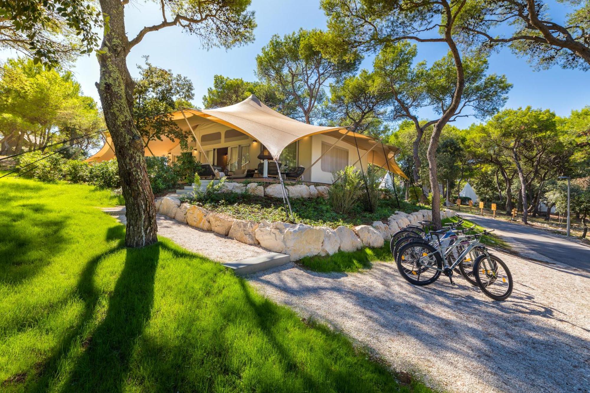 Hotel Arena One 99 Glamping Pomer Zewnętrze zdjęcie
