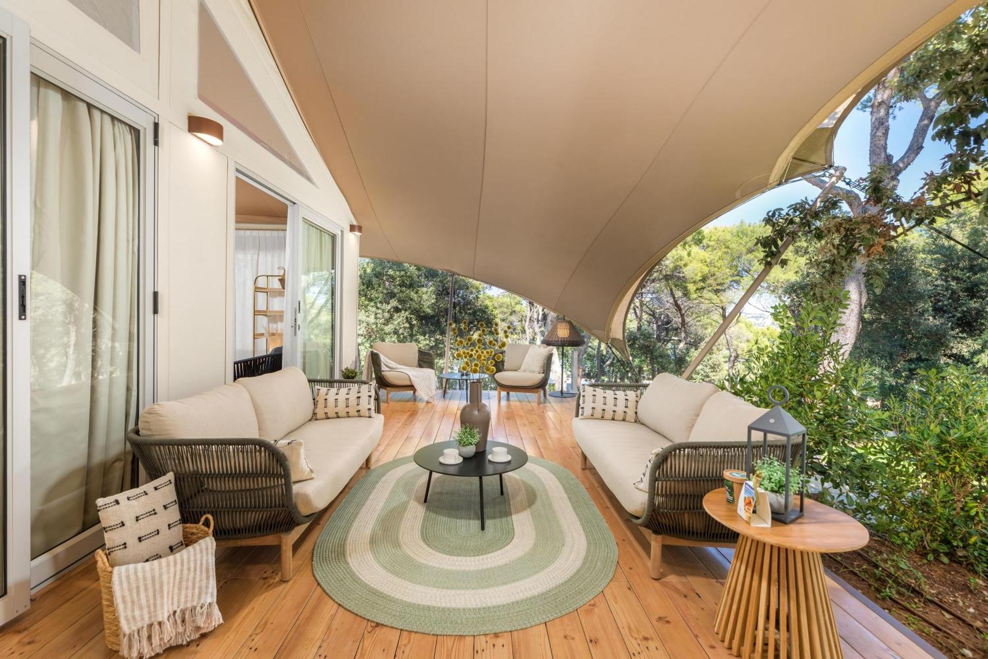 Hotel Arena One 99 Glamping Pomer Zewnętrze zdjęcie