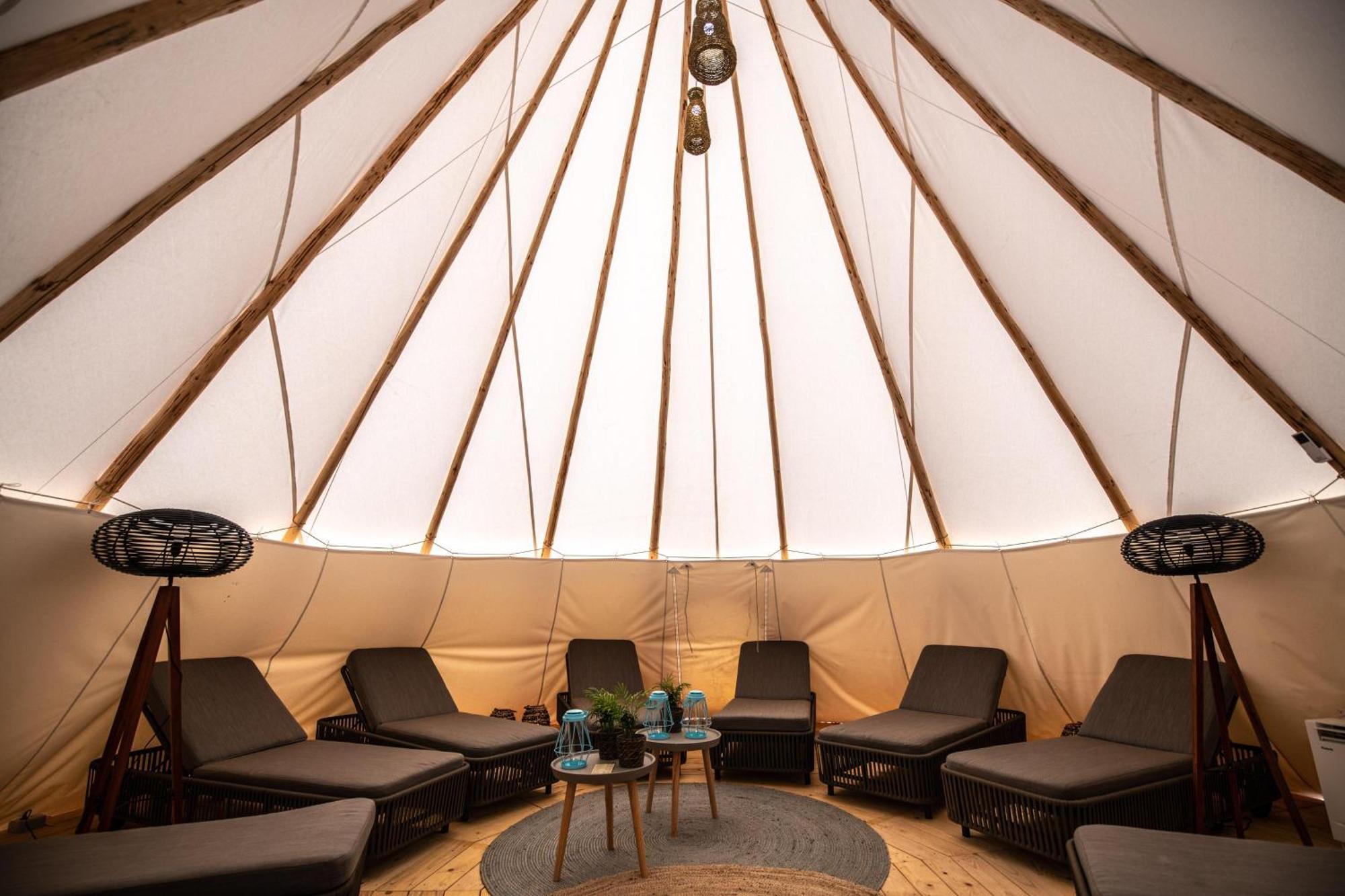 Hotel Arena One 99 Glamping Pomer Zewnętrze zdjęcie