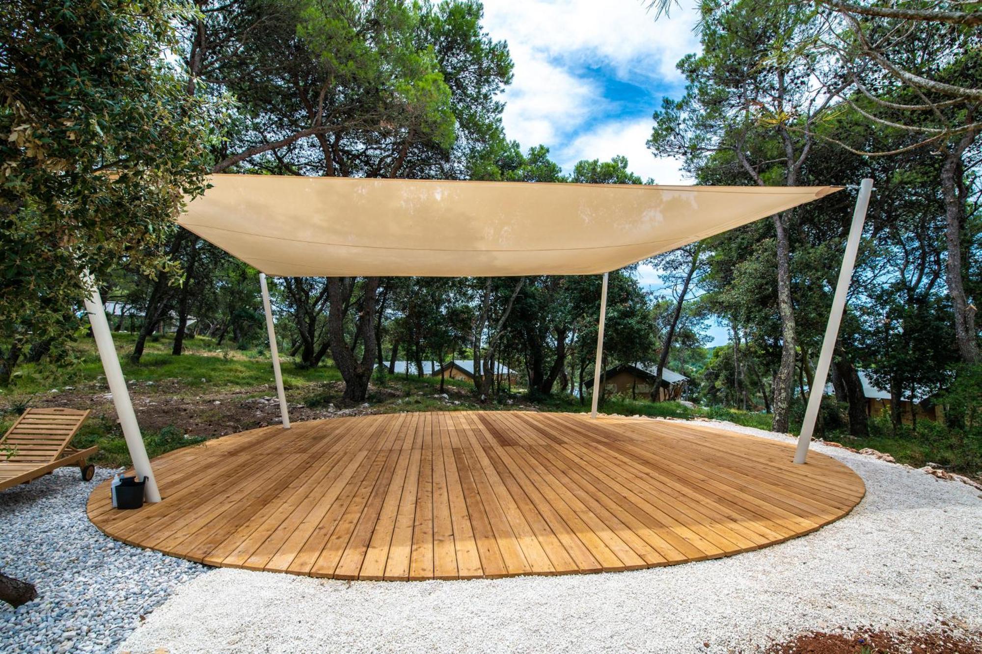 Hotel Arena One 99 Glamping Pomer Zewnętrze zdjęcie
