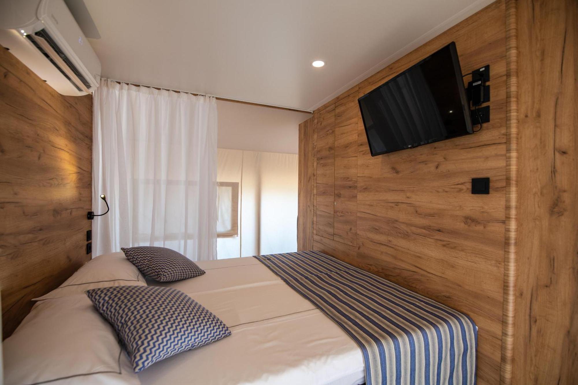 Hotel Arena One 99 Glamping Pomer Zewnętrze zdjęcie