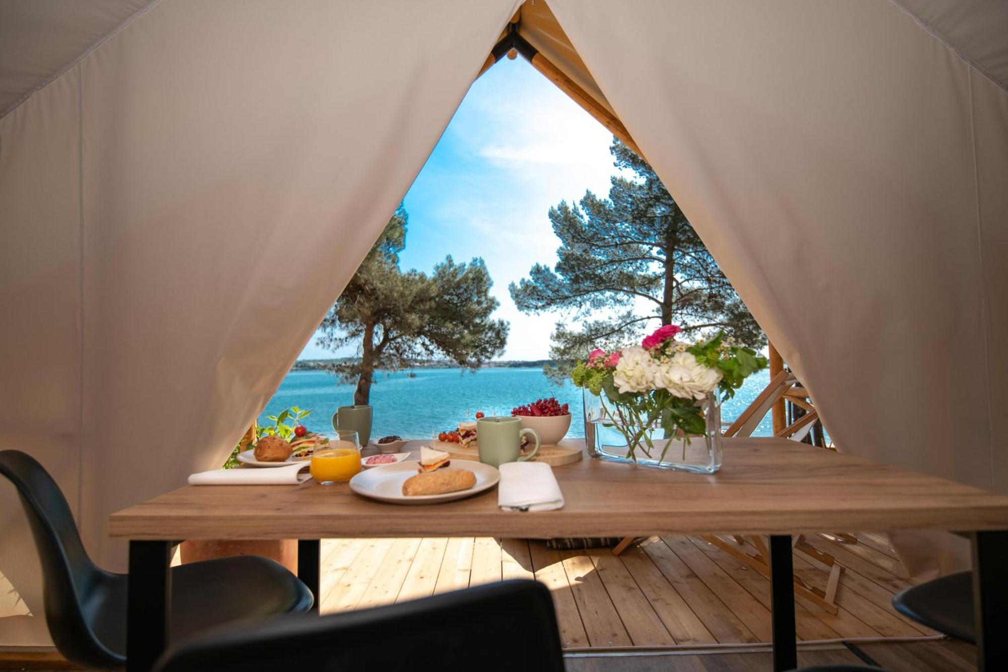 Hotel Arena One 99 Glamping Pomer Zewnętrze zdjęcie